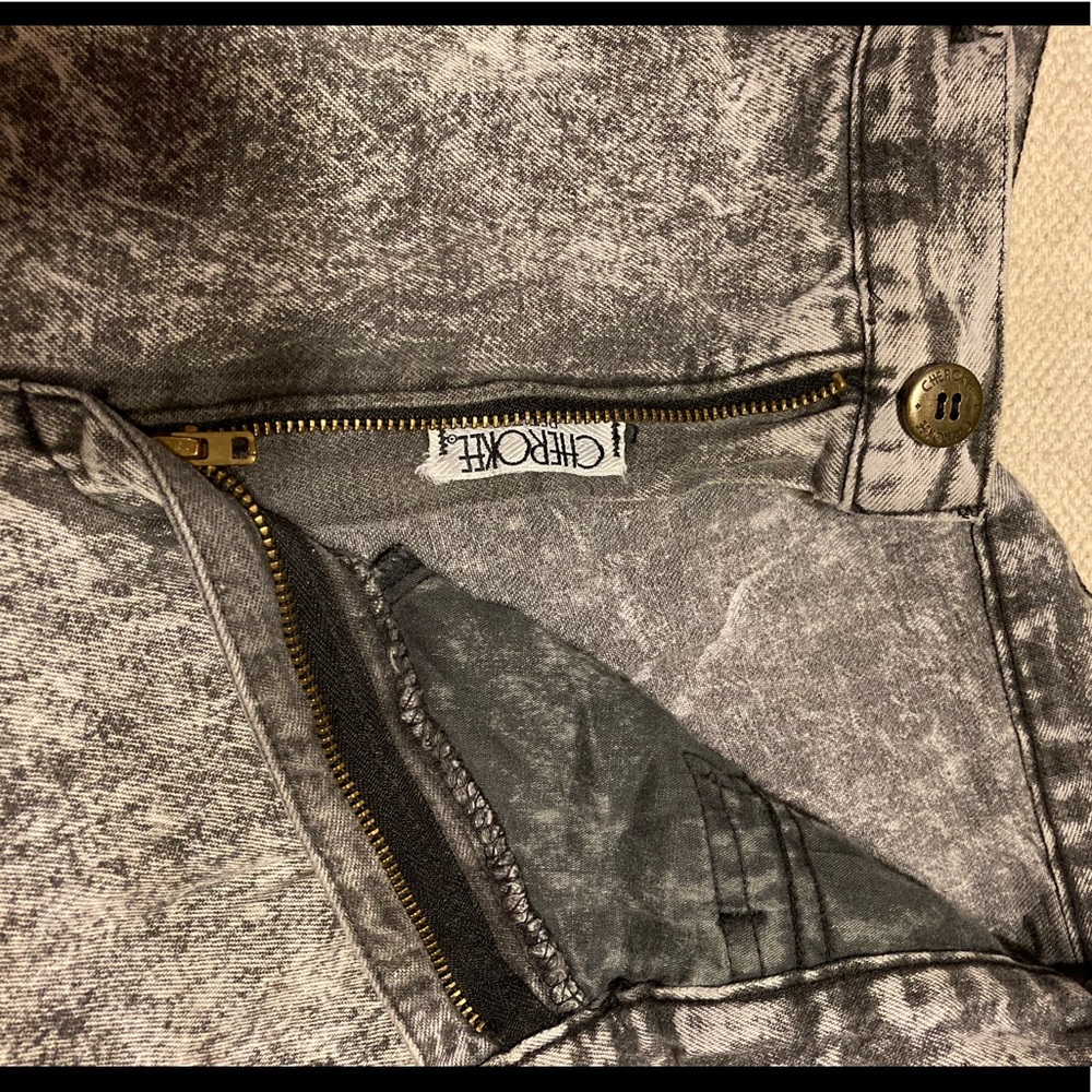 Cherokee Vintage Acid Wash High Waisted Jeans - Picture 4 of 8